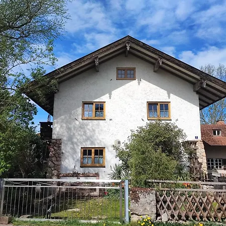 Beim Maler Gandi Apartment *